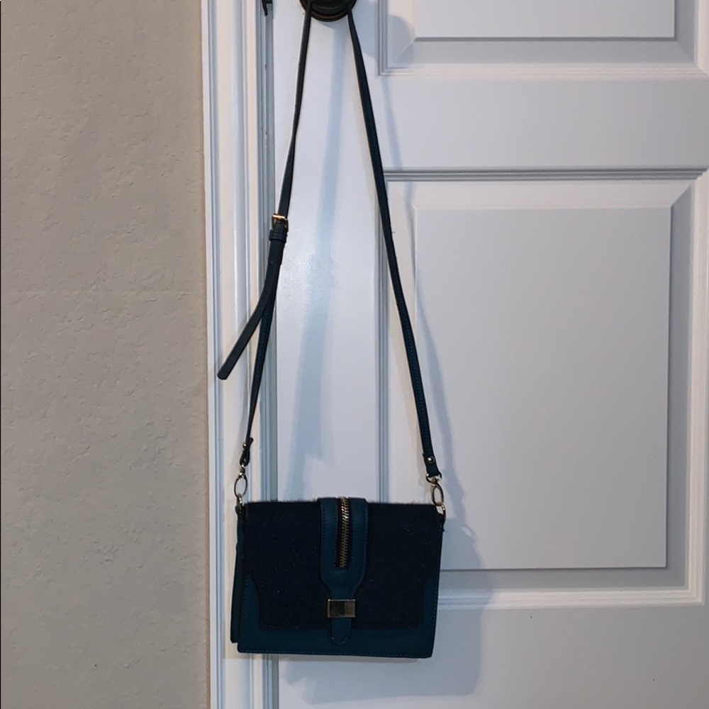 cute body bag with gold details